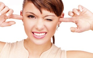 Причины заложенности в ушах