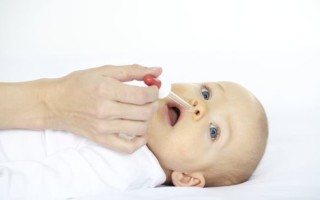Сопли у грудничка. Как лечить малыша и нужно ли это делать?