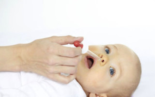 Процедура промывания носа физраствором новорождённому