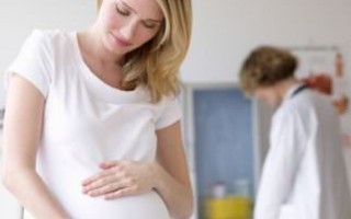 Горло при беременности болит, чем лечить: традиционные и народные методы терапии