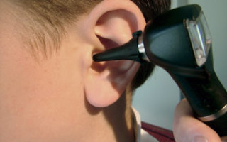 Как вылечить ухо: чем лечиться в домашних условиях