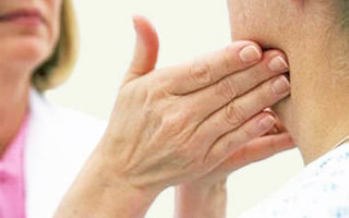 Если болит горло и воспалились лимфоузлы на шее: причины и лечение