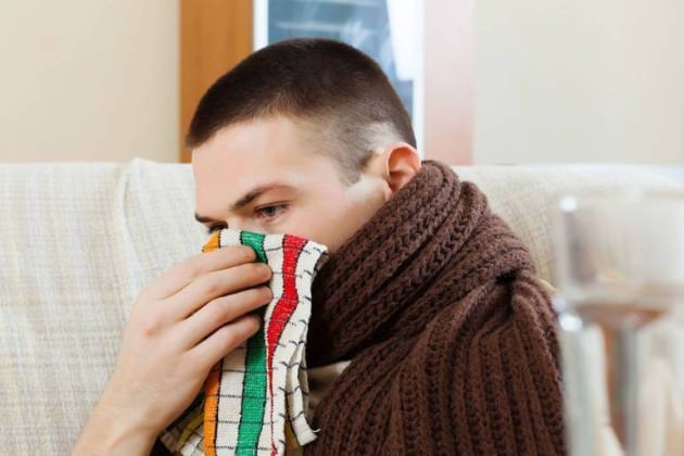 как вылечить насморк в домашних условиях прогреванием носа