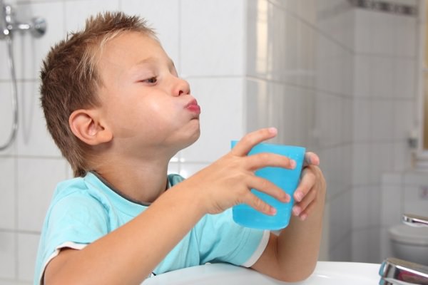 полоскание горла при увеличении миндалин у детей