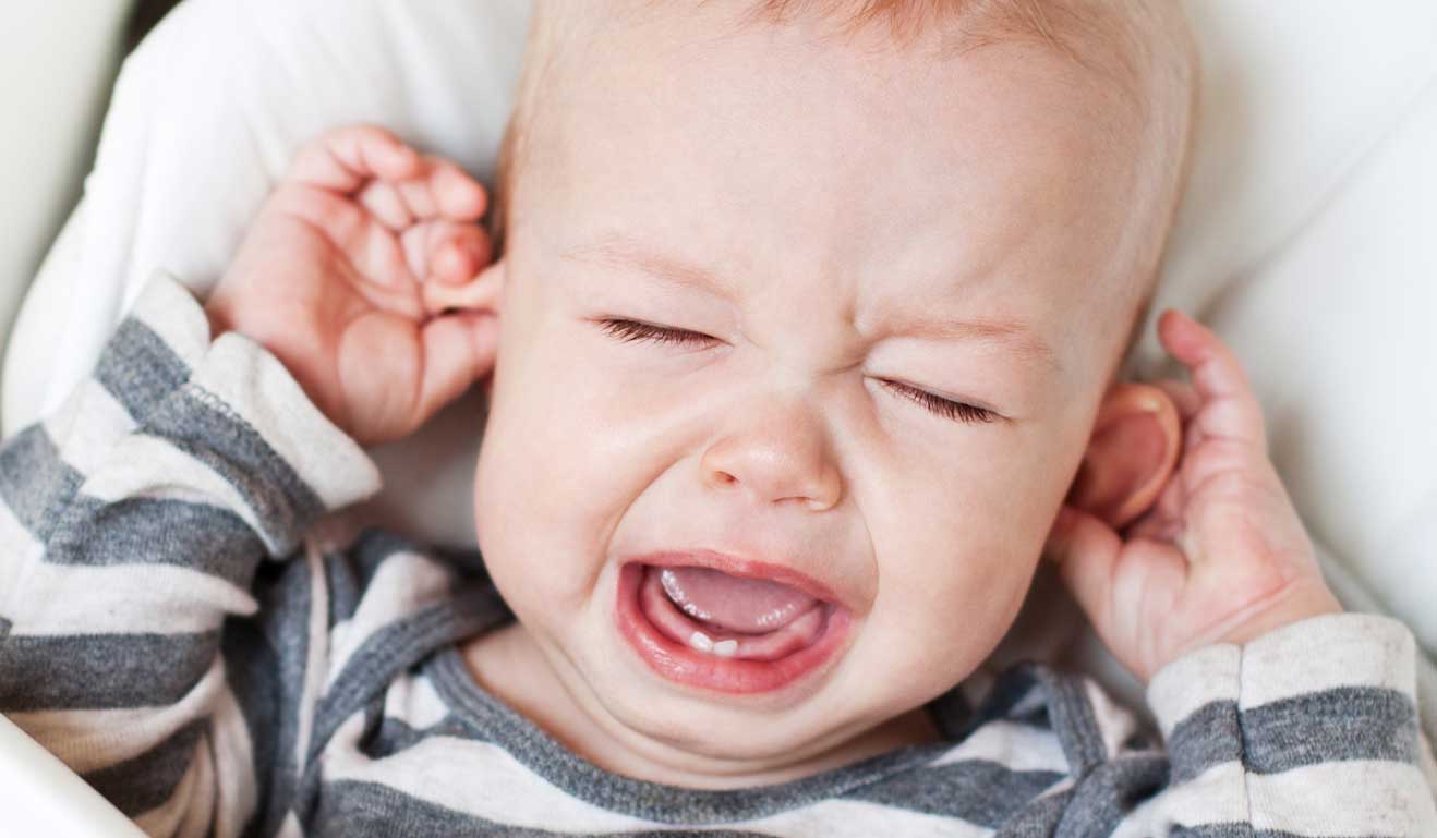 У ребенка боль в ушах
