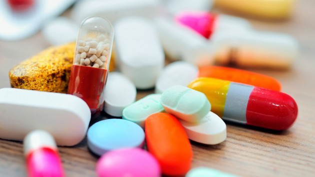 В аптеках большой выбор таблеток от насморка